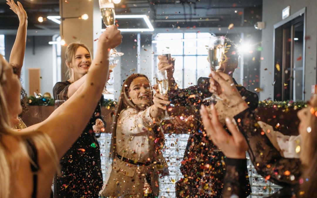 Guia para o introvertido exausto: como sobreviver à sobrecarga de festas e encontros de Dezembro